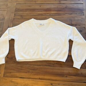 Hollister V-Neck Cropped Sweater